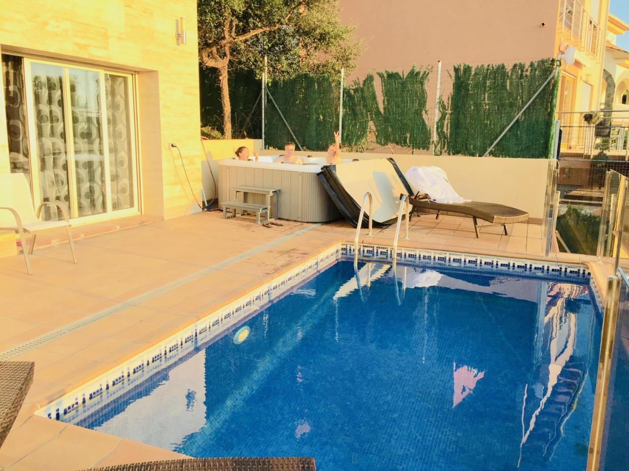 Luxury Villa Investingspain With Sea Views, Pool And Jacuzzi Lloret de Mar Exterior photo